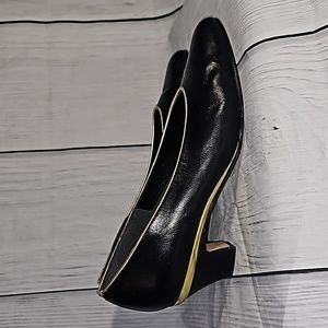 California Magdesians Vintage Black Heels w/gold trim Size 9M VGUC Sharp Classy